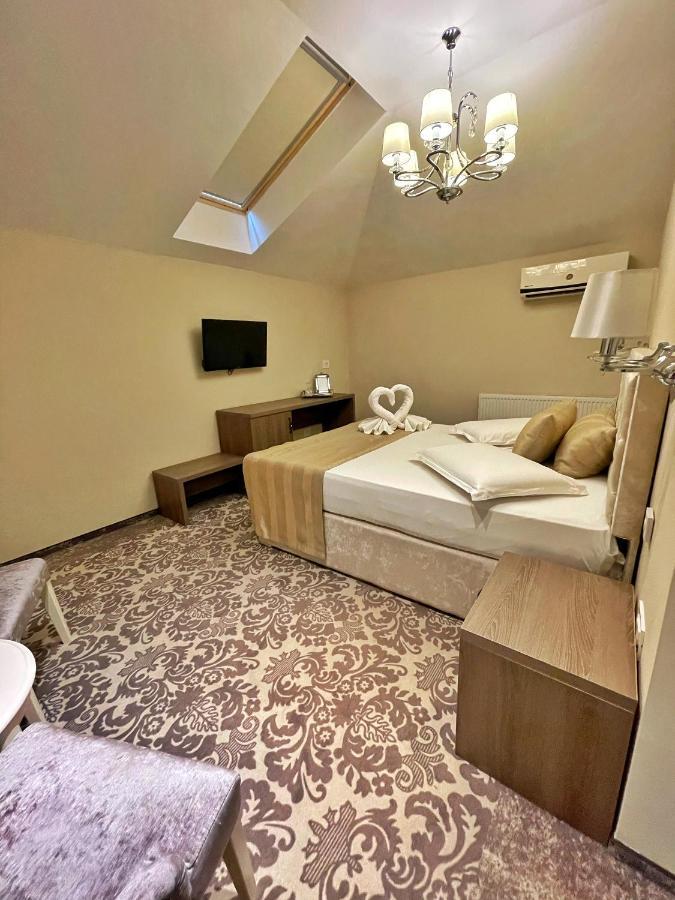 J'Adore Boutique Hotel Lugoj Esterno foto