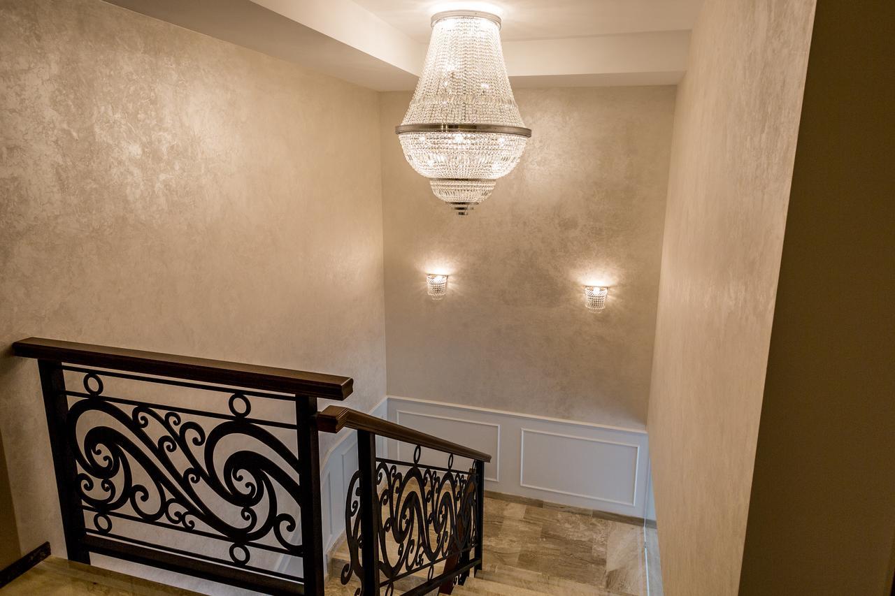 J'Adore Boutique Hotel Lugoj Esterno foto