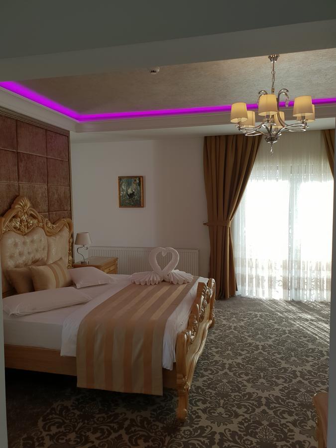 J'Adore Boutique Hotel Lugoj Esterno foto